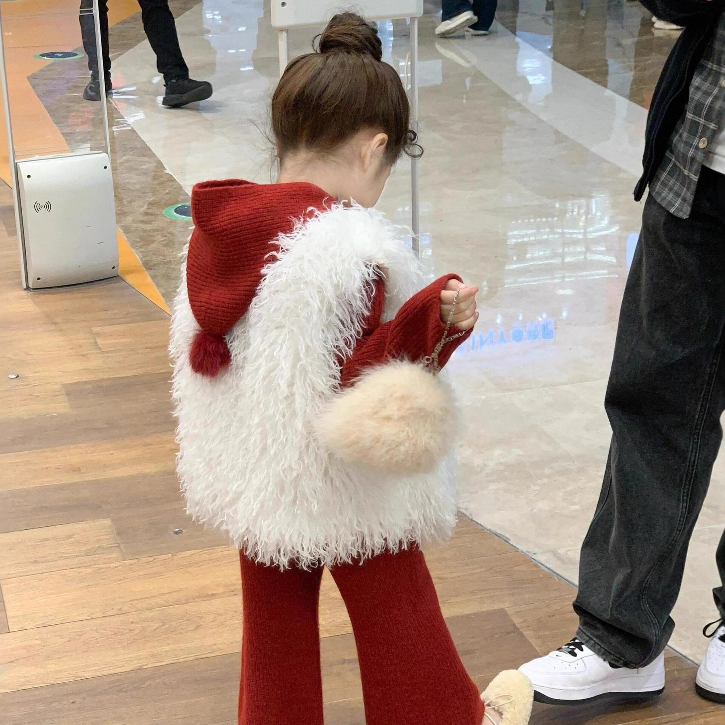 秋冬季新年红色毛衣套装女童宝宝连帽开衫喇叭裤时尚毛毛马甲外套,童装/婴儿装/亲子装,套装,淘宝优惠券,粉丝福利购,淘宝优惠卷