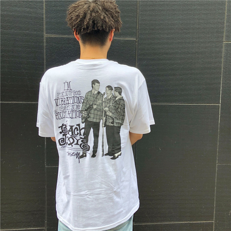 正品现货Stussy VIBRATIONS TEE沙滩男孩乐队联名限定21SS短袖T恤