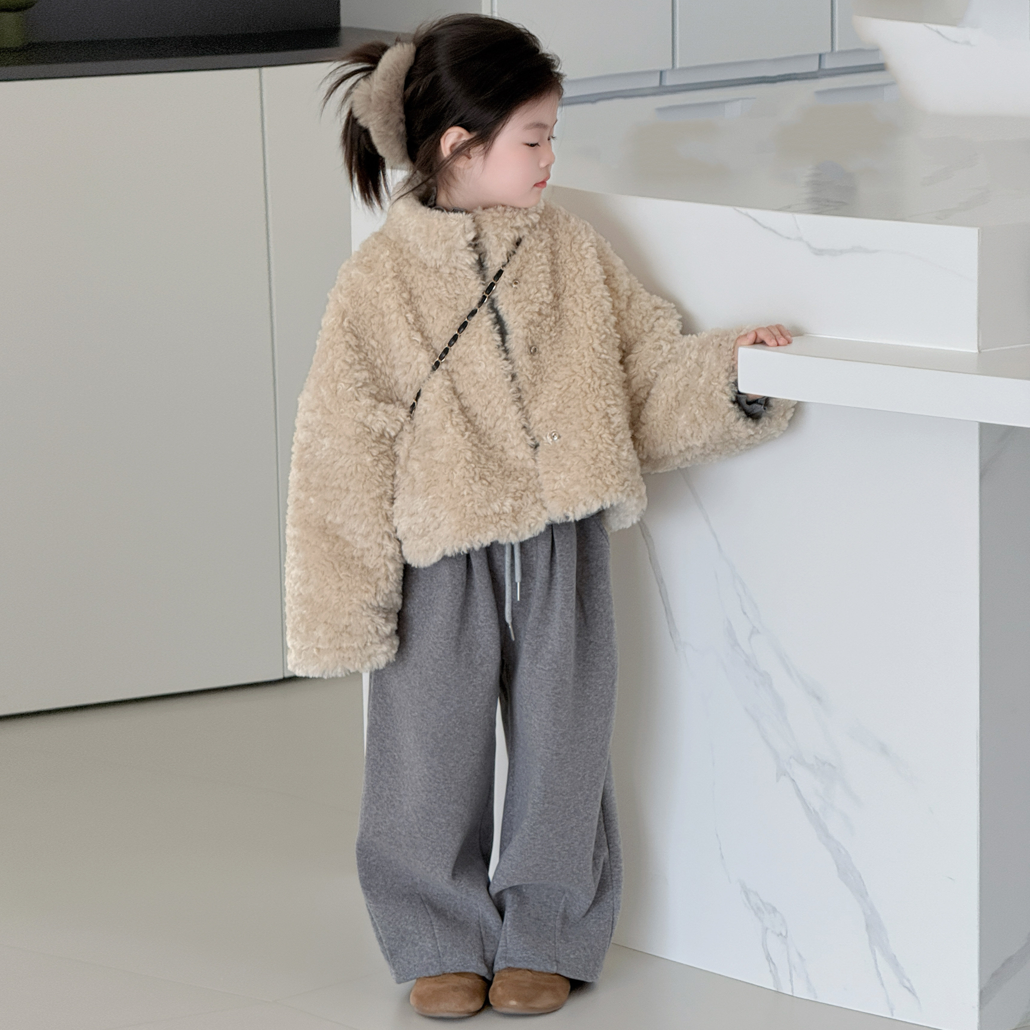 儿童皮草外套2025新款立领短款宽松冬装仿羊羔毛加绒保暖女孩棉服,童装/婴儿装/亲子装,皮草/仿皮草,淘宝优惠券,粉丝福利购,淘宝优惠卷