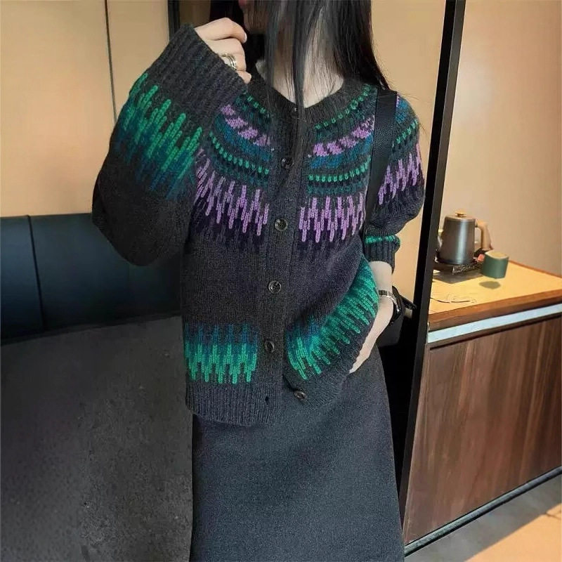 CC100%羊毛2025冬季新款圆领长袖拼色单排扣宽松百搭针织衫女上衣