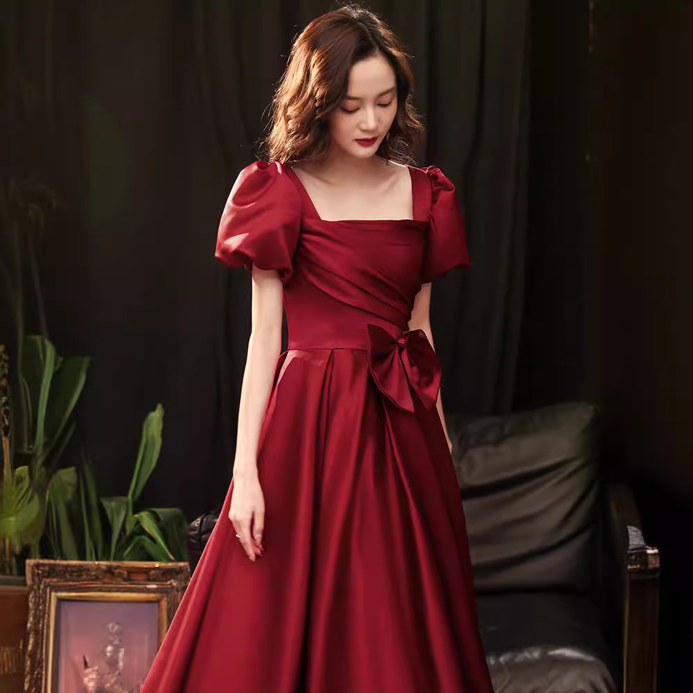 敬酒服新娘2025春夏季新款结婚订婚酒红色缎布礼服复古公主小个子