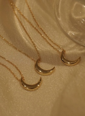 法式复古温柔简约月亮月牙吊坠项链女小众设计轻奢精致锁骨链颈链