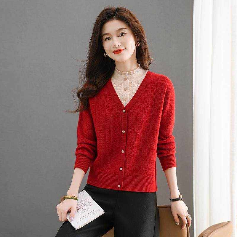 秋冬新款半高领假两件毛衣女新年红短款宽松针织打底衫内搭羊毛衫