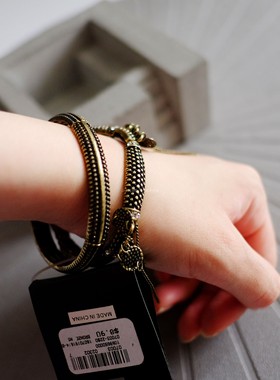 显瘦挂牌质感中世纪弹力手镯