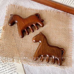 女生小礼物马年檀木梳子头部经络按摩梳头皮疏通五齿梳伴手礼单品