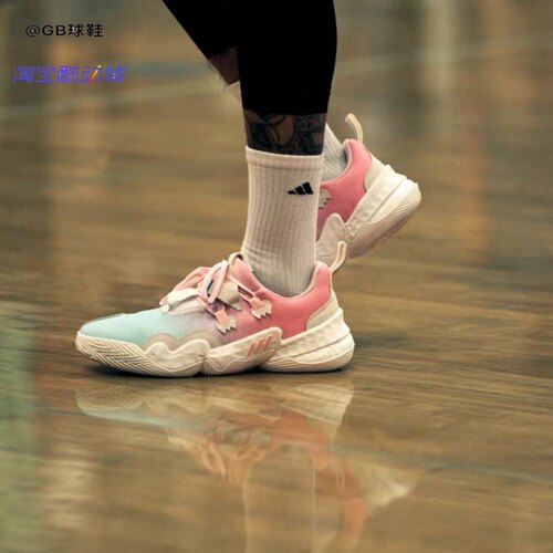 Adidas特雷杨实战篮球鞋