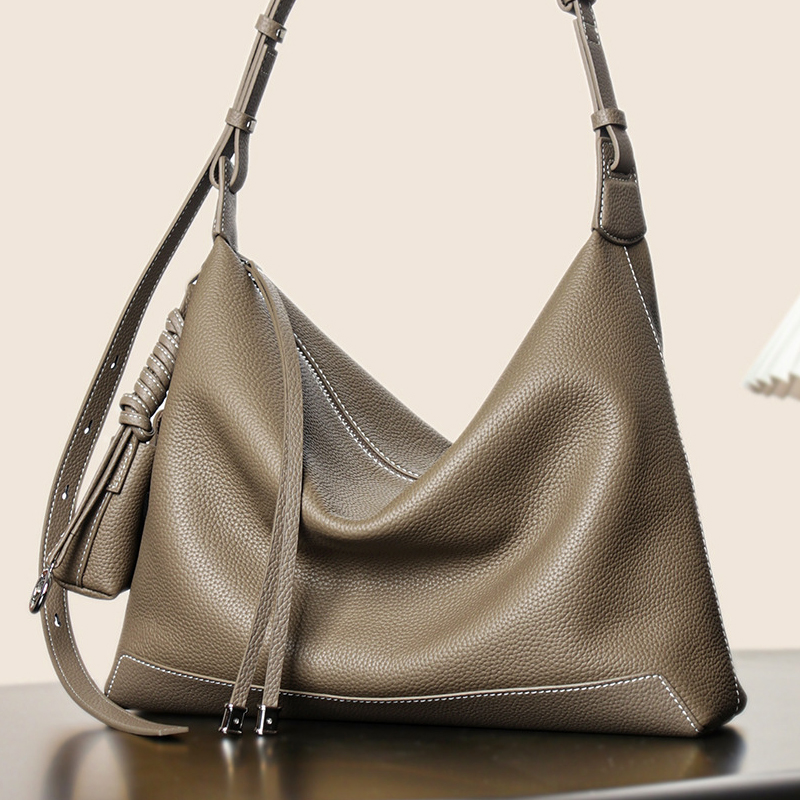 头层牛皮腋下单肩斜跨女包