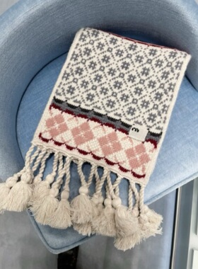 TT OF Girl  定制线 费尔岛软糯精致羊绒徽标字母帽子/围巾