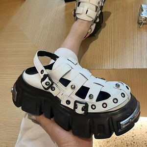 包头凉鞋女2024夏季新款复古铆钉罗马鞋欧美风镂空编织厚底松糕鞋