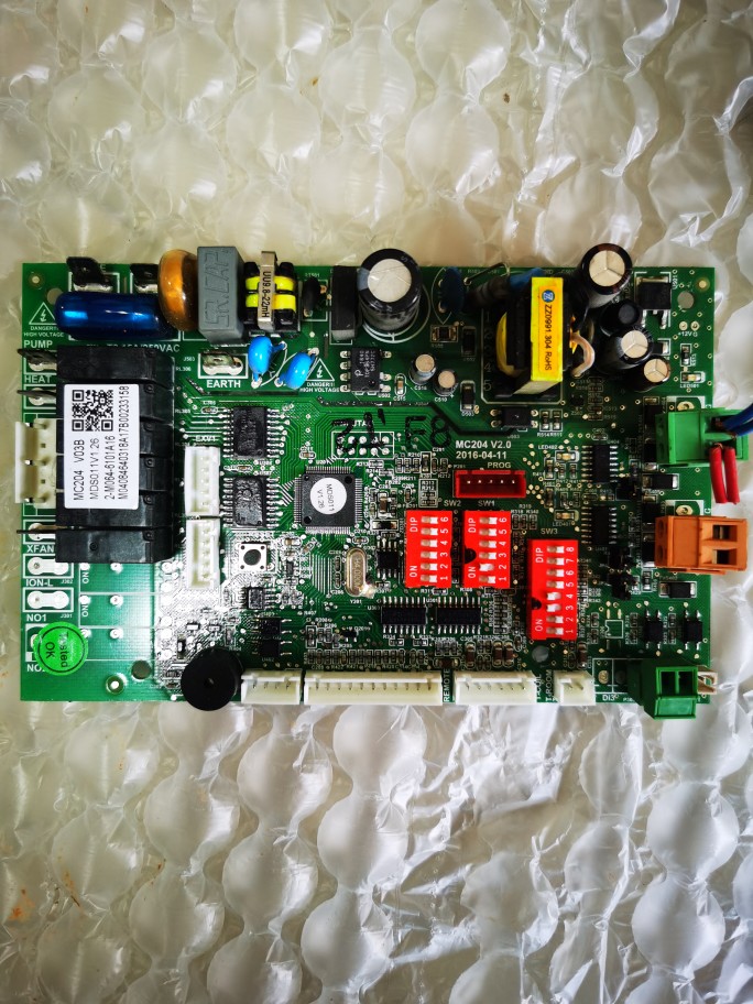 麦克维尔中央空调主板MC204  V03B MDS011V1.26 控制板