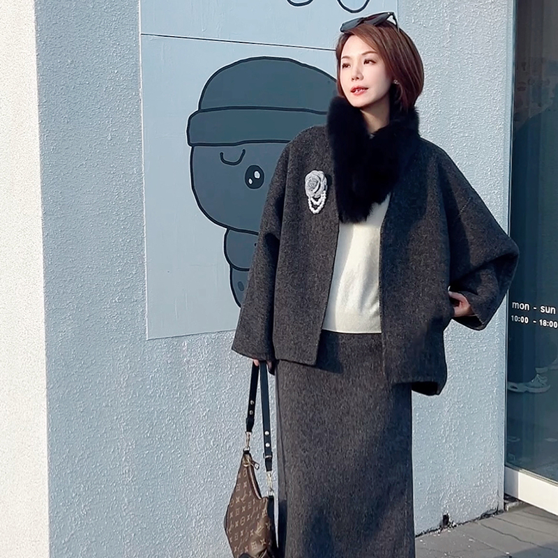 颜菱双面尼大衣半裙2025冬新款100%羊毛韩版毛呢套装送胸针Y11101