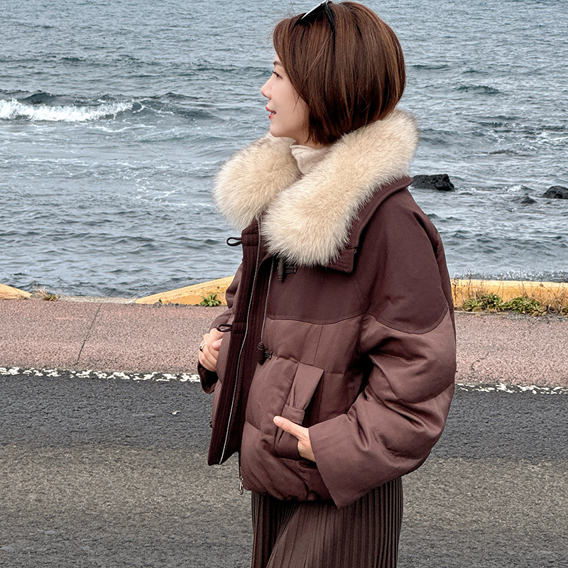 颜菱鹅绒服女2025冬季新款狐狸毛领白鹅绒羽绒服Y11281