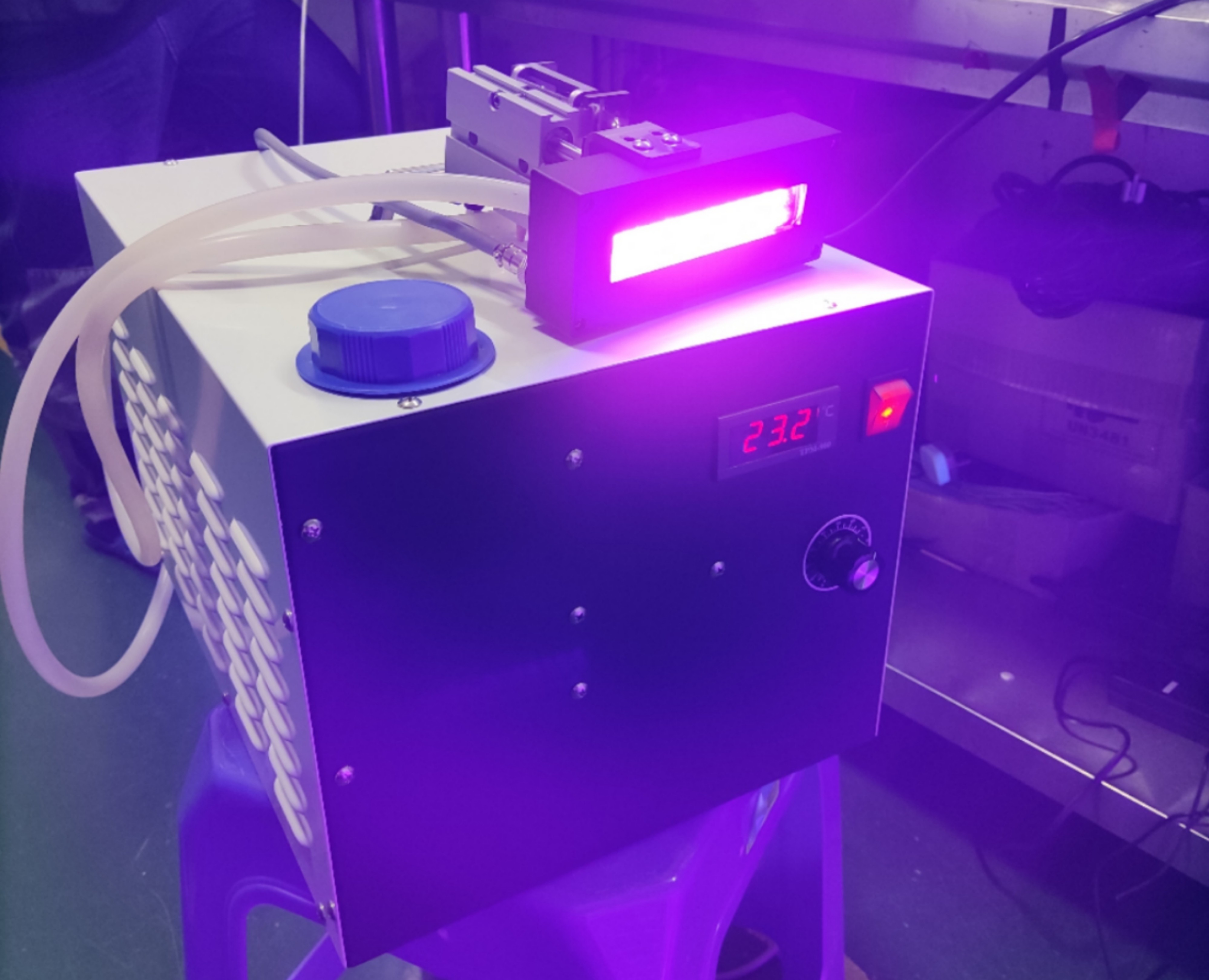 pvc树脂滴塑机多色免烤紫外线led光源固化灯硅胶滴胶气动uv灯水冷