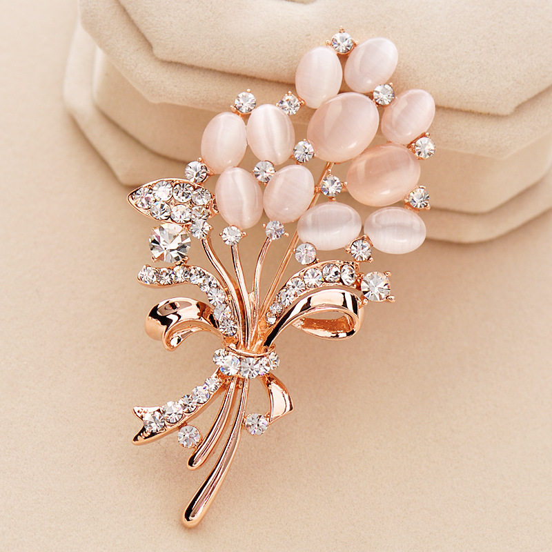 2019新款饰品雪花胸针韩国配饰水晶胸花韩版风格花朵厂家