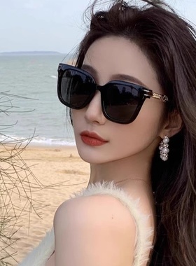 个性潮搭透明茶色太阳镜女大脸显脸小黑色时尚链条墨镜男浅色