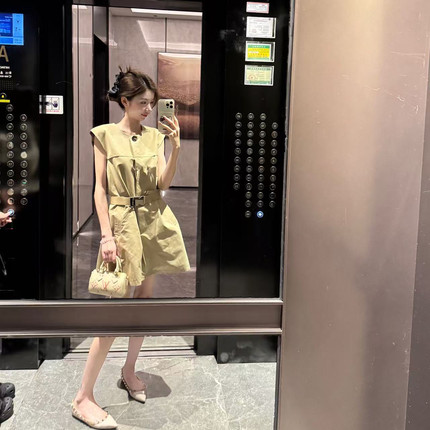 【Cikky定制】2025夏季新款休闲时尚翻领无袖收腰连衣裙女