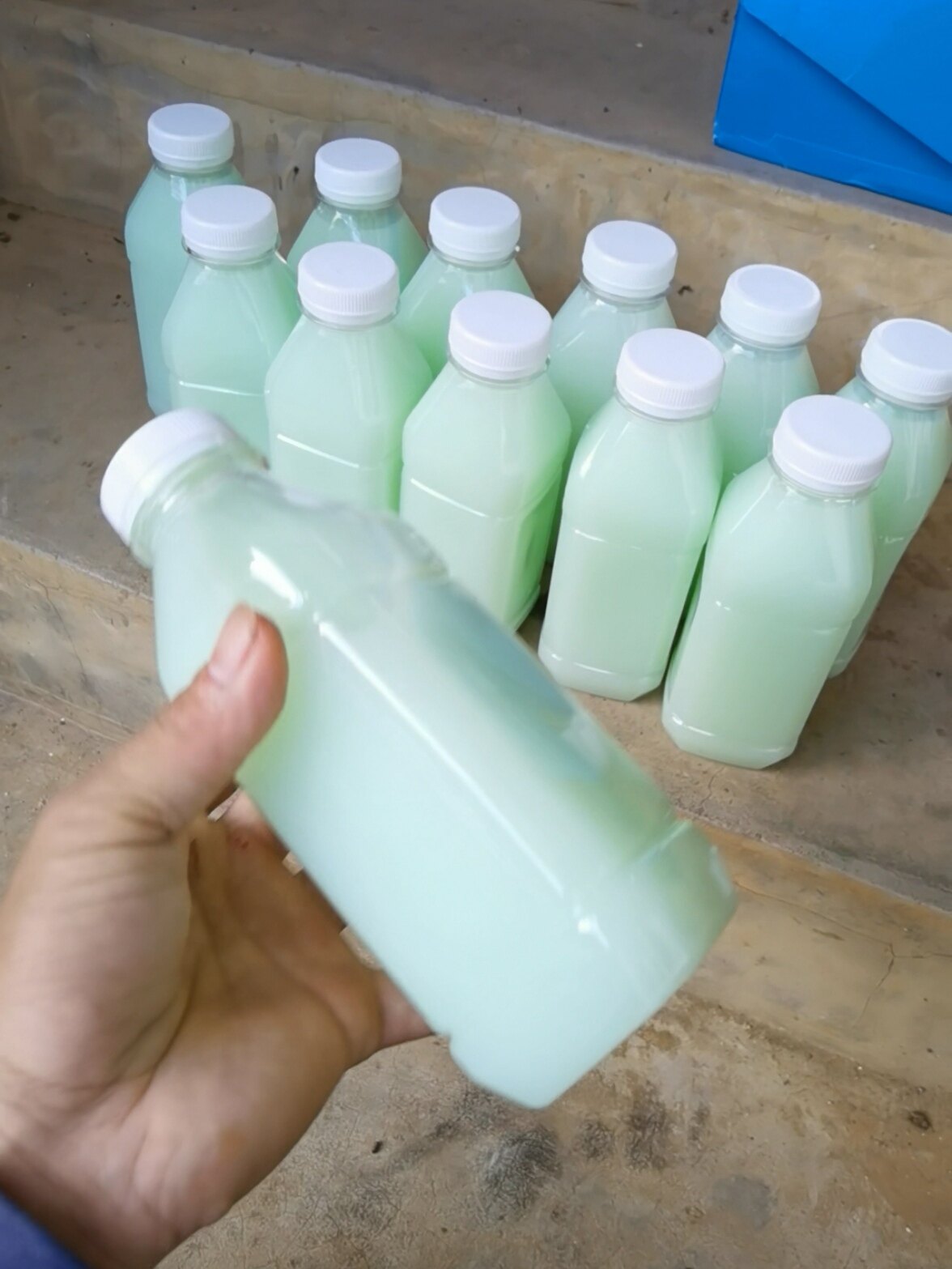 颜师驱巢虫水每年喷一次蜂箱可以保持一年不生巢虫供蜂友内部购买