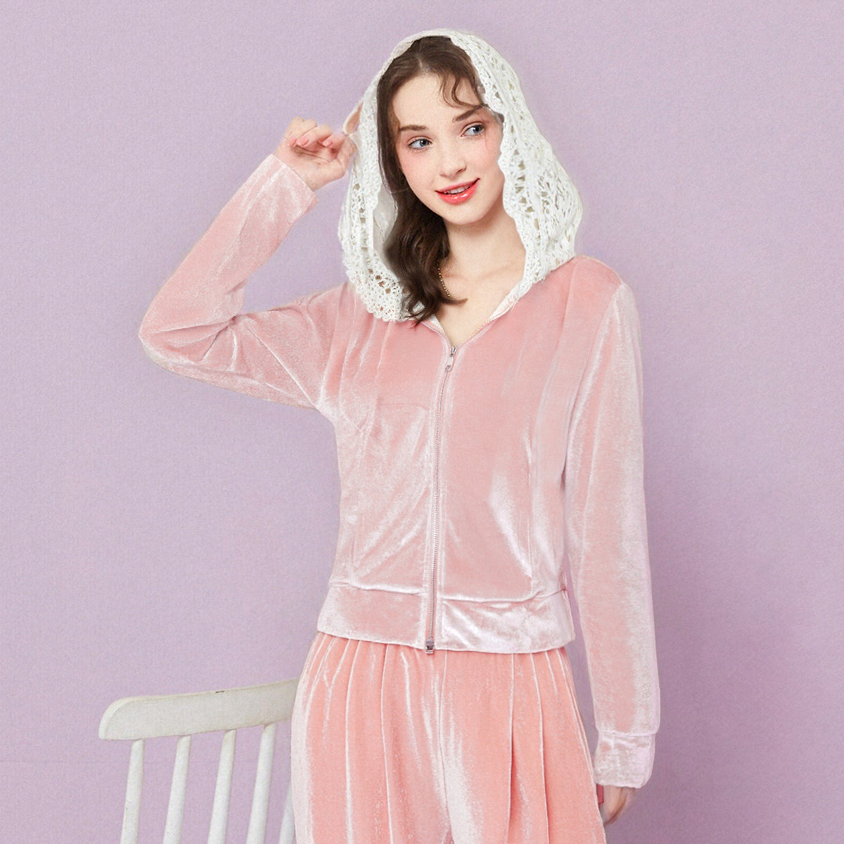 韩系温柔蕾丝拼接连帽拉链短款长袖外套女新款甜美减龄修身上衣