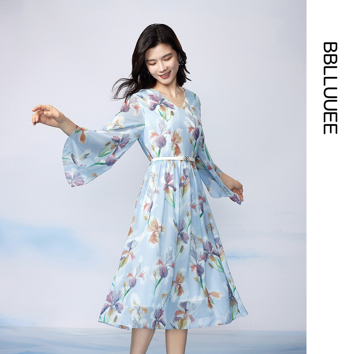 【浪漫度假风】BBLLUUEE/粉蓝衣橱2025夏装新款飘袖V领印花连衣裙,女装/女士精品,连衣裙,淘宝优惠券,粉丝福利购,淘宝优惠卷