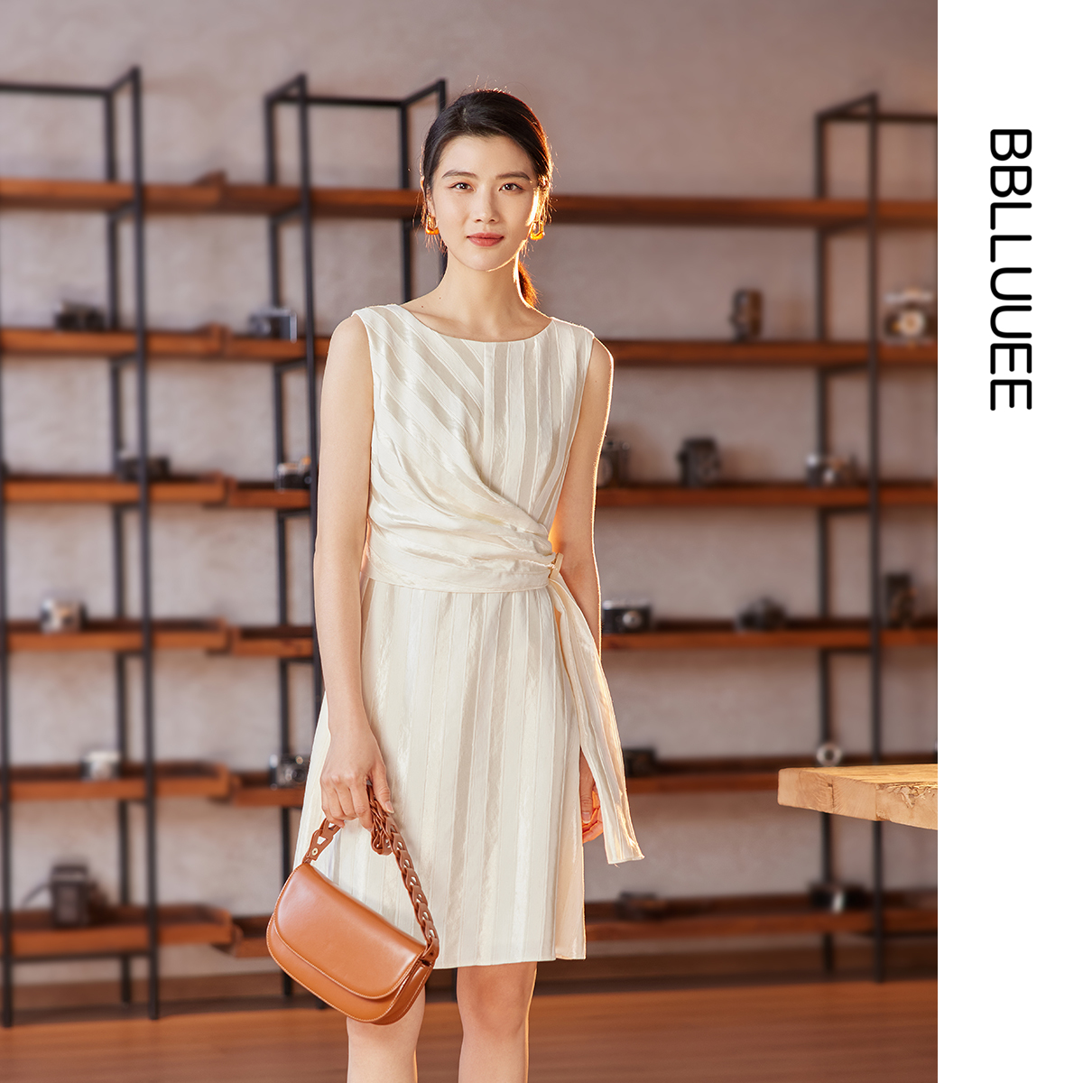 【商场同款】BBLLUUEE粉蓝衣橱2025秋装轻职场条纹气质名媛背心裙