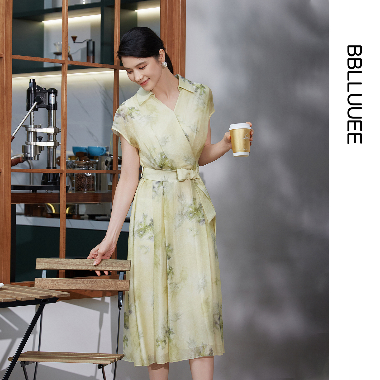 商场同款 诗艺印花 盖袖衬衫式V领连衣裙