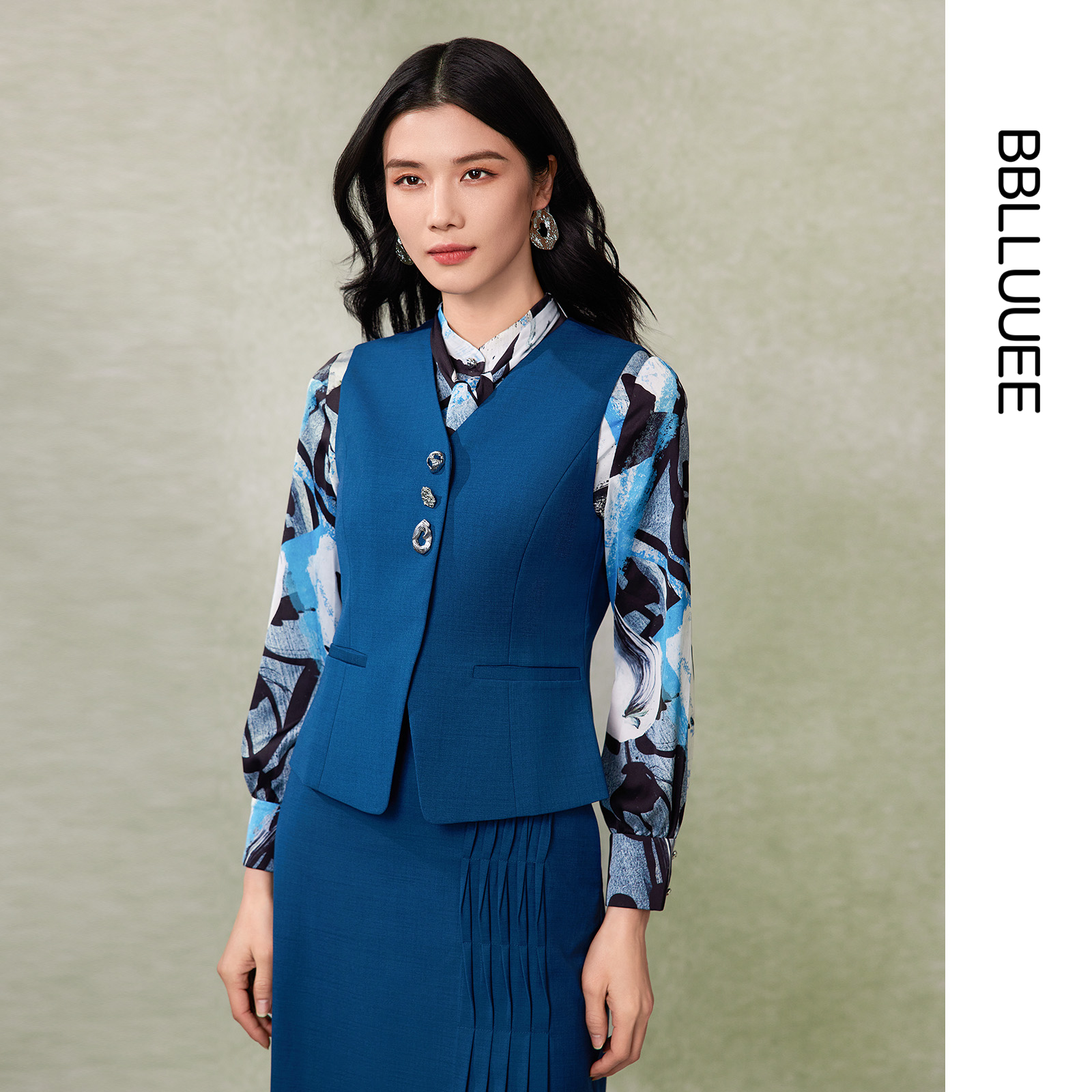 时尚马甲BBLLUUEE/粉蓝衣橱通勤