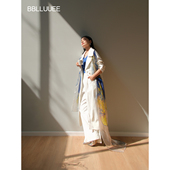 云上舞白 粉蓝衣橱商场同款 2026春装 东方诗艺晕染围巾式 风衣女