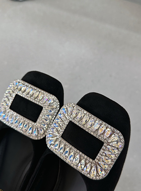 水钻单鞋女2025春款新款气质小方头3cm舒适黑色矮跟鞋