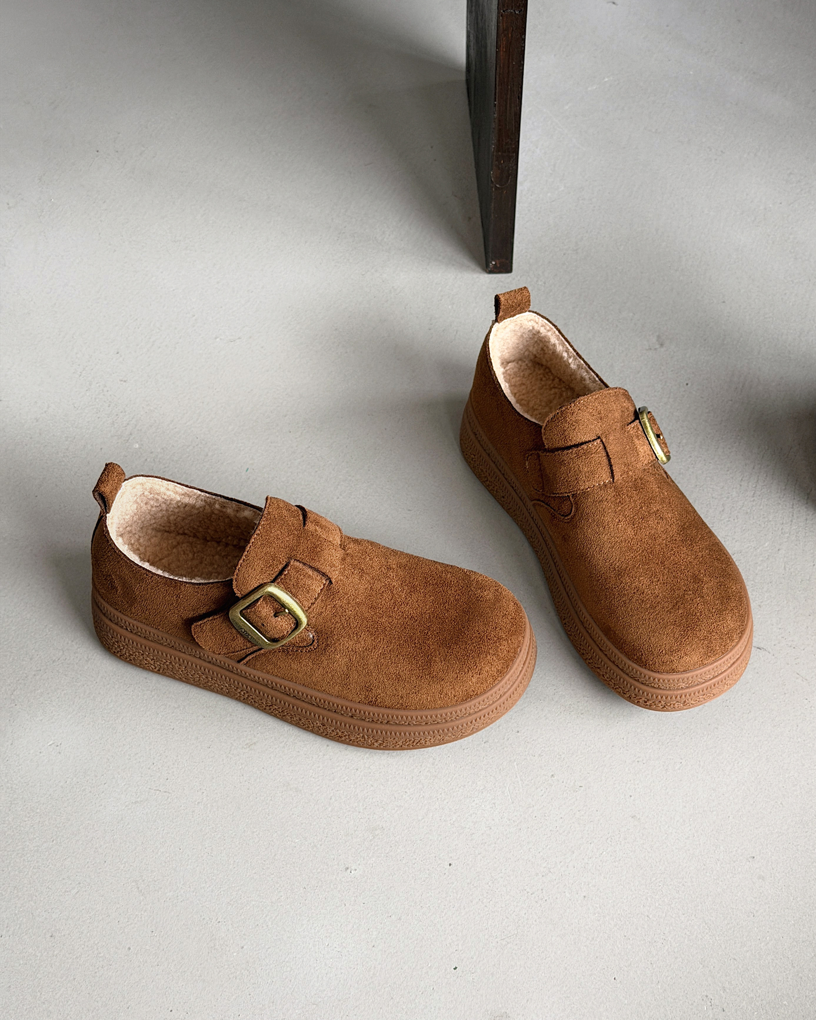 2025年秋冬新款休闲乐福鞋女鞋复古厚底全包勃肯鞋棉鞋