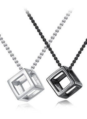 嘻哈霸气四方形立体魔方锁骨项链钛钢吊坠潮男士挂件个性衣服配饰