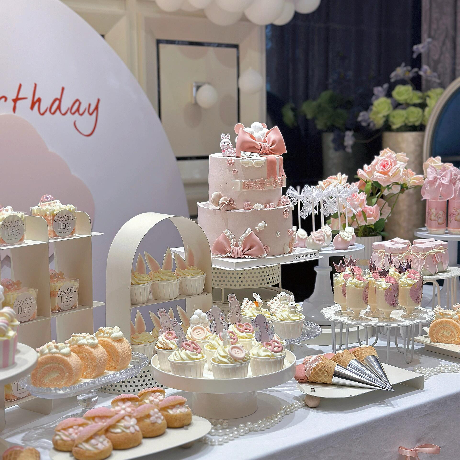 奶油色风格甜品台摆件展示架婚礼摆台装饰生日蛋糕架铁艺点心托盘