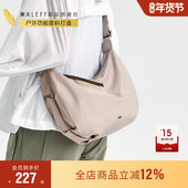 莱夫休闲斜挎包女2026新款 冬季 轻便旅游包包大容量通勤帆布单肩包