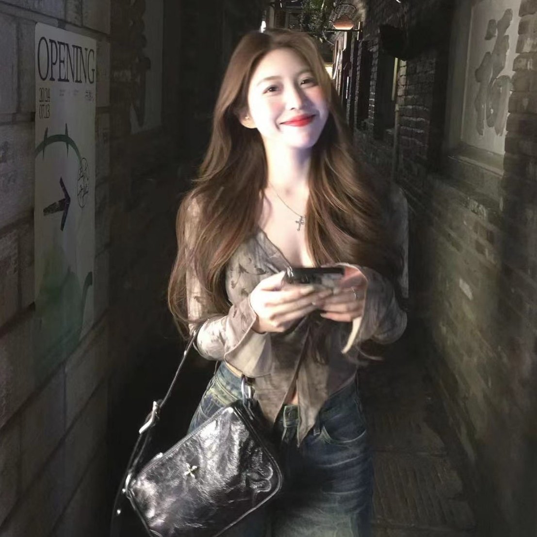 实拍实价 美式复古长袖t恤女修身上衣+扎花粗斜纹休闲牛仔裤女