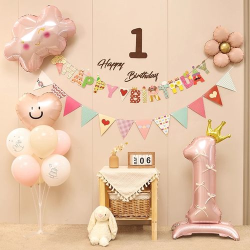 女孩宝宝生日周岁气球布置装饰