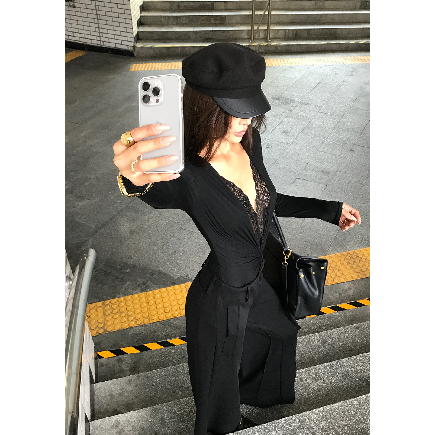 井也 性感深V领蕾丝边长袖连体衣女秋季新款高腰修身显瘦褶皱上衣