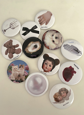 daytoday日常研究所可爱蝴蝶结娃娃小猫狗熊天使心脏烛台胸针胸章