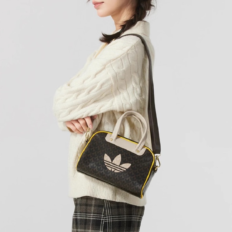 adidas阿迪达斯新款时尚女手提包腋下包休闲百搭老花美式包JD5372