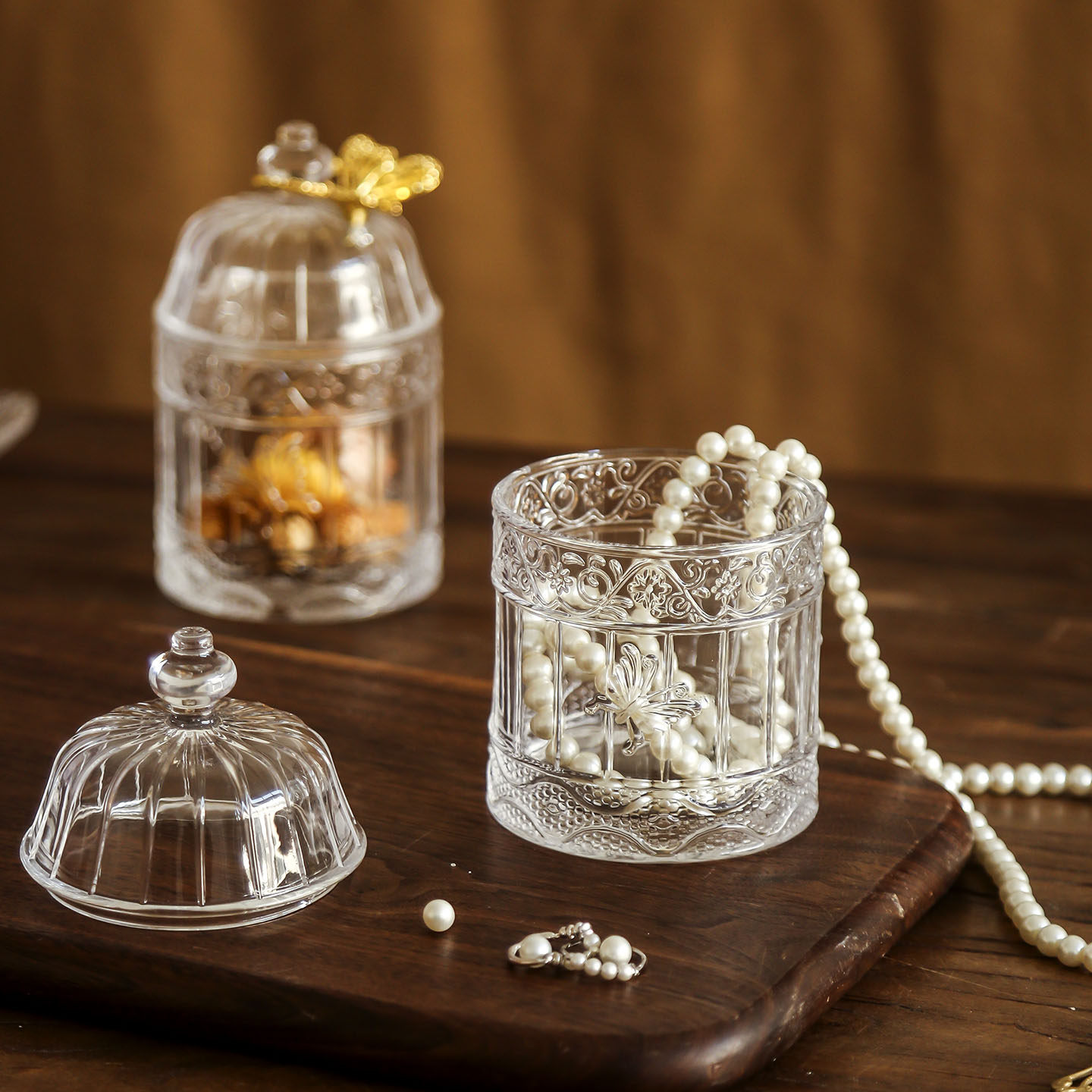 复古浮雕玻璃罐带蝴蝶储物罐糖果干果收纳厨房水果糖缸高脚首饰盒