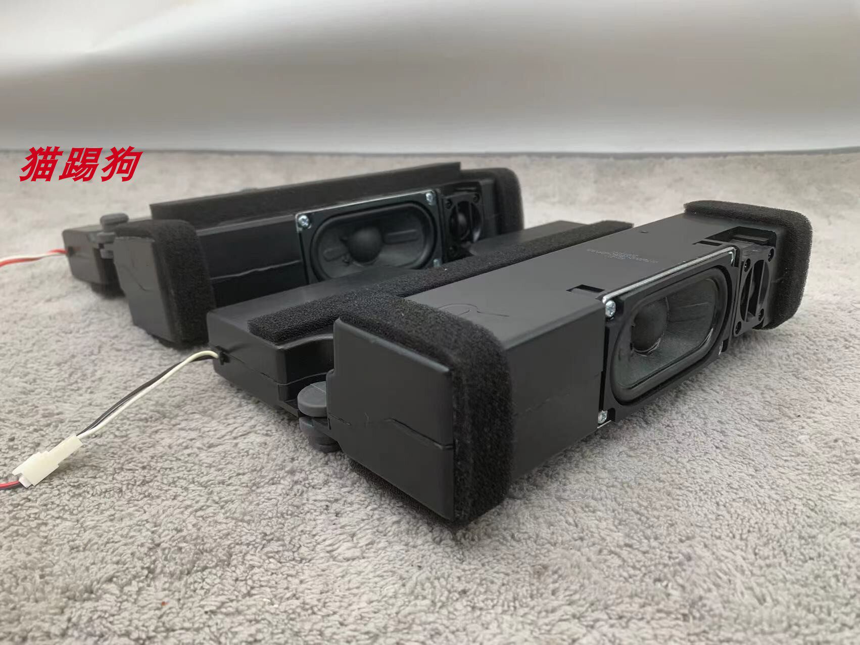 A PAIR OF VALENCE LABYRINTH SPEAKER BOX TWO-WAY PASSIVE SPEAKER TWO-WAY GUIDED LABYRINTH SPEAKER SPEAKER SPEAKER