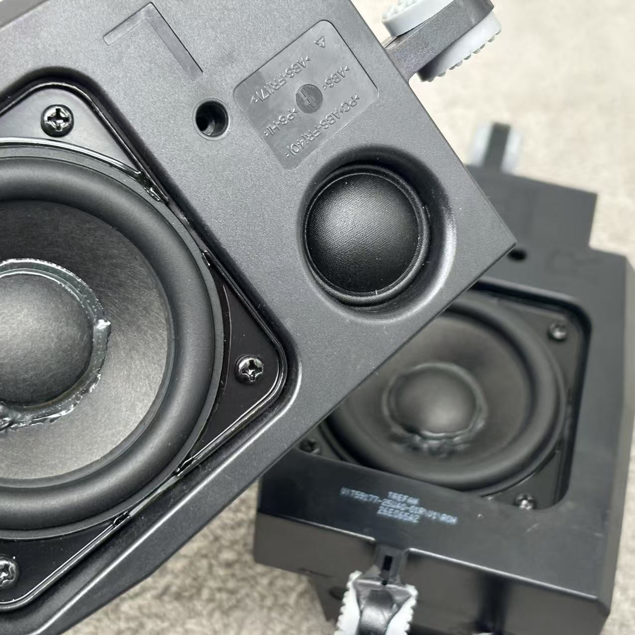 高端发烧级2.5寸二分频音箱 4欧25W二分频双低音振膜辐射无源音箱