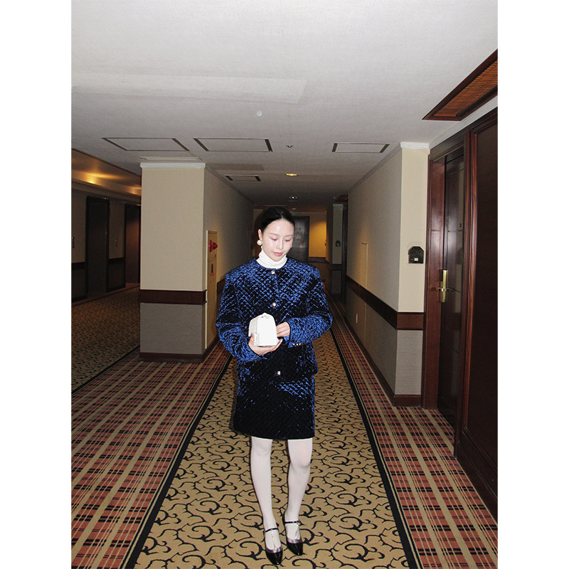 WEINISIAN朱小姐小众丝绒夹棉套装女外套半裙两件套冬季2026新款,女装/女士精品,时尚套装,淘宝优惠券,粉丝福利购,淘宝优惠卷