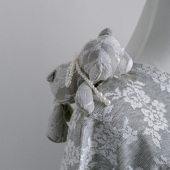 赵露丝明星同款 灰色蕾丝小熊公仔胸针配件精致感别针毛绒网纱玩偶