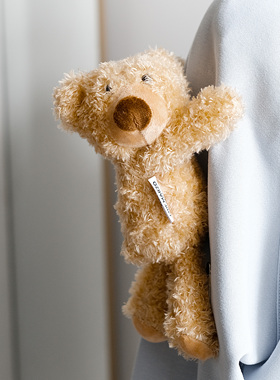 歪脸小熊胸针布偶配件外贸卡通可爱挂衣服别针公仔加摁扣钮扣欧州