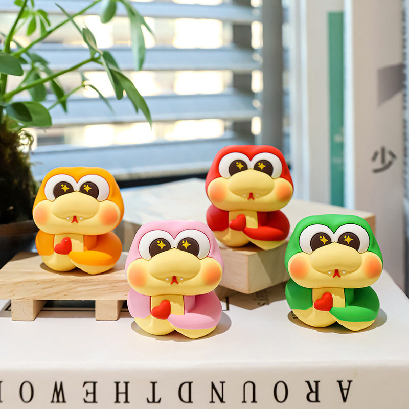 新款 SNAKEPO爱心蛇宝创意蛇年生肖公仔桌面摆件装饰品送女生礼物,模玩/动漫/周边/娃圈三坑/桌游,潮玩盲盒,淘宝优惠券,粉丝福利购,淘宝优惠卷