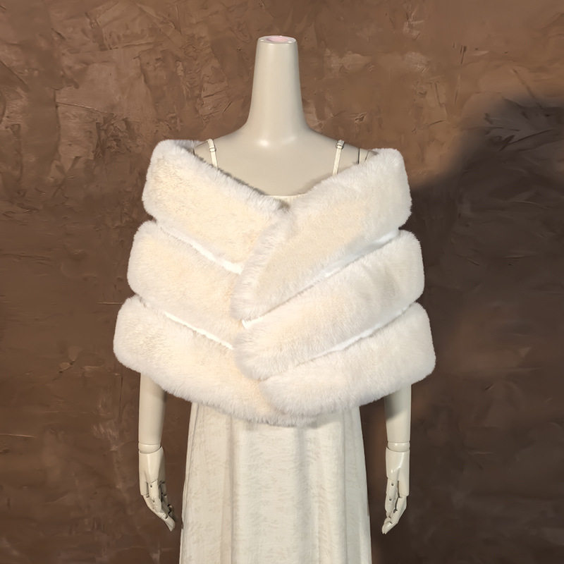婚纱毛绒披肩仿皮草秋冬保暖新娘礼服斗篷外套白色女欧美披风