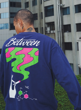 a.tBetween 烟雾弥漫方程式卫衣