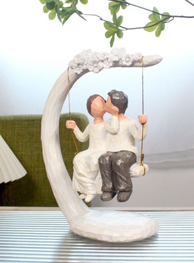 爆款创意柳雕风格秋千情侣系列家居客厅装饰摆件树脂工艺品圣诞节