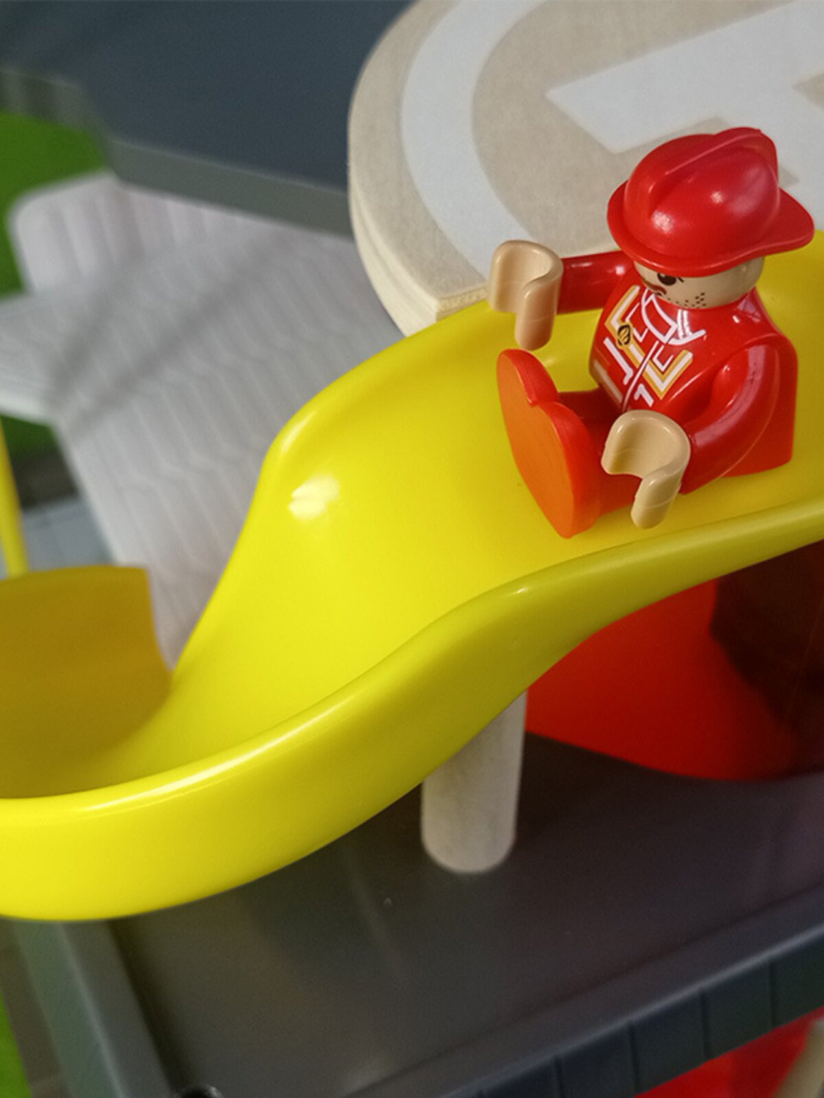 CROSS BORDER EXPORT WOODEN FIRE STATION FIRE STATION TRACK TOY BOY INS ASSEMBLING BLOCKS COMPATIBLE WOOD TRACKS