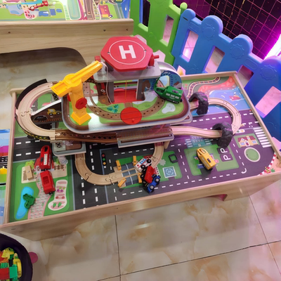 儿童益智亲子互动桌面拼装轨道榉木92PCS小火车轨道 游戏套装玩具