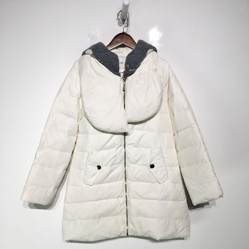 品牌折扣     时尚羽绒服Z01-A03722
